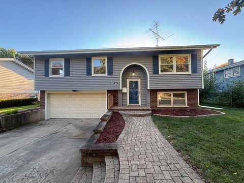 Photo of 560 S 5th Street, West Dundee, IL 60118 (MLS # 12496503)