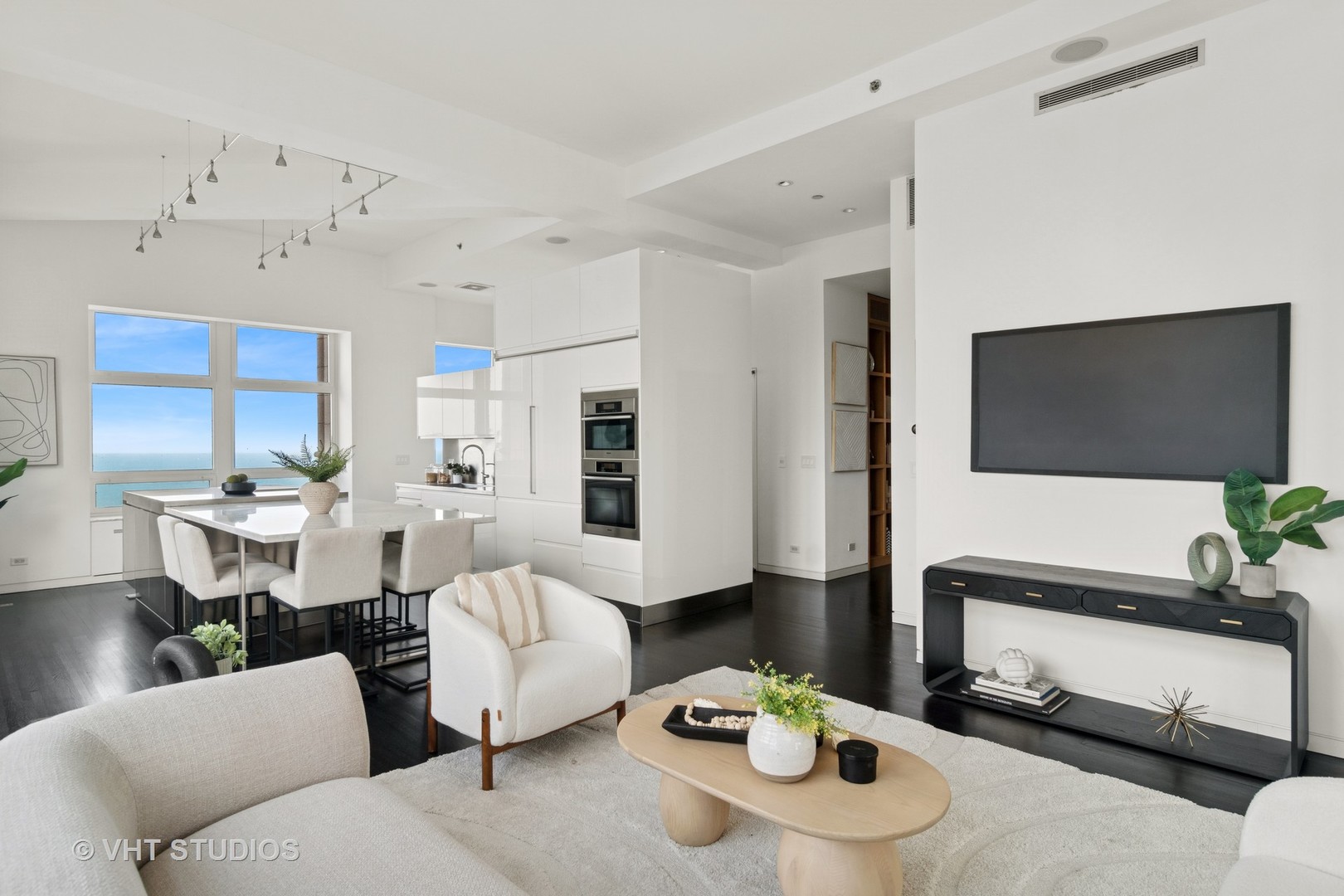 680 N Lake Shore Drive 2800