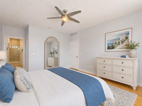 Tiny photo for 106 S Ridgeland Avenue #304, Oak Park, IL 60302 (MLS # 12666177)