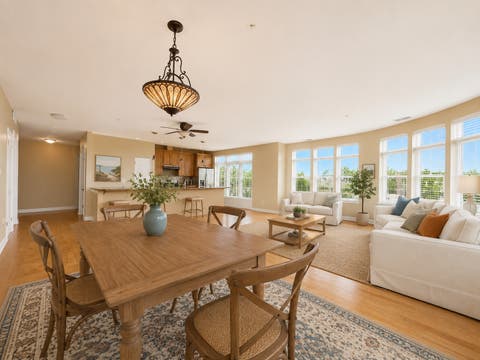 Tiny photo for 106 S Ridgeland Avenue #304, Oak Park, IL 60302 (MLS # 12666177)