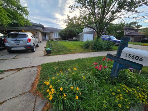 Photo of 15606 Vista Drive, Oak Forest, IL 60452 (MLS # 12683728)