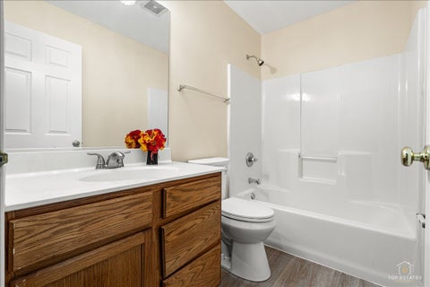 Tiny photo for 7 Eagle Court, Streamwood, IL 60107 (MLS # 12630021)