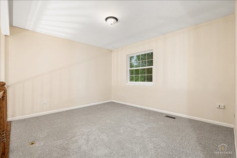 Tiny photo for 7 Eagle Court, Streamwood, IL 60107 (MLS # 12630021)
