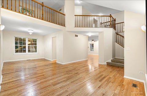 Tiny photo for 7 Eagle Court, Streamwood, IL 60107 (MLS # 12630021)