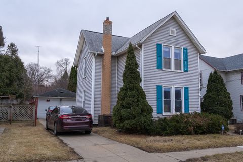 Photo of 223 W Avon Street, Freeport, IL 61032 (MLS # 12573323)