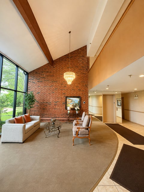 Tiny photo for 3050 Pheasant Creek Drive #406, Northbrook, IL 60062 (MLS # 12715566)