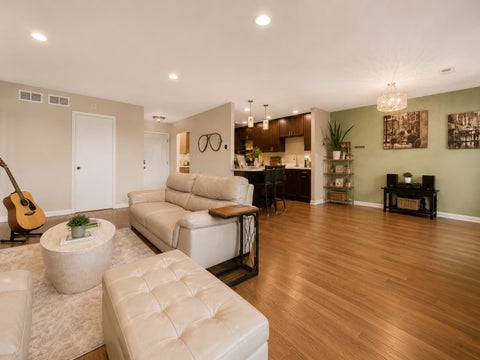 Tiny photo for 3050 Pheasant Creek Drive #406, Northbrook, IL 60062 (MLS # 12715566)
