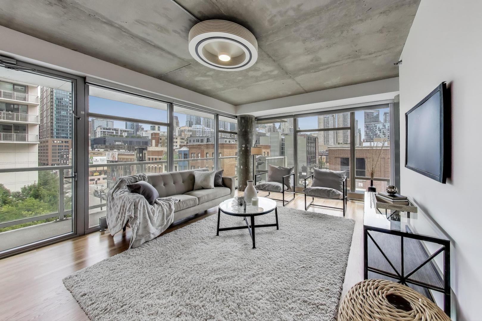 201 W Grand Avenue 501