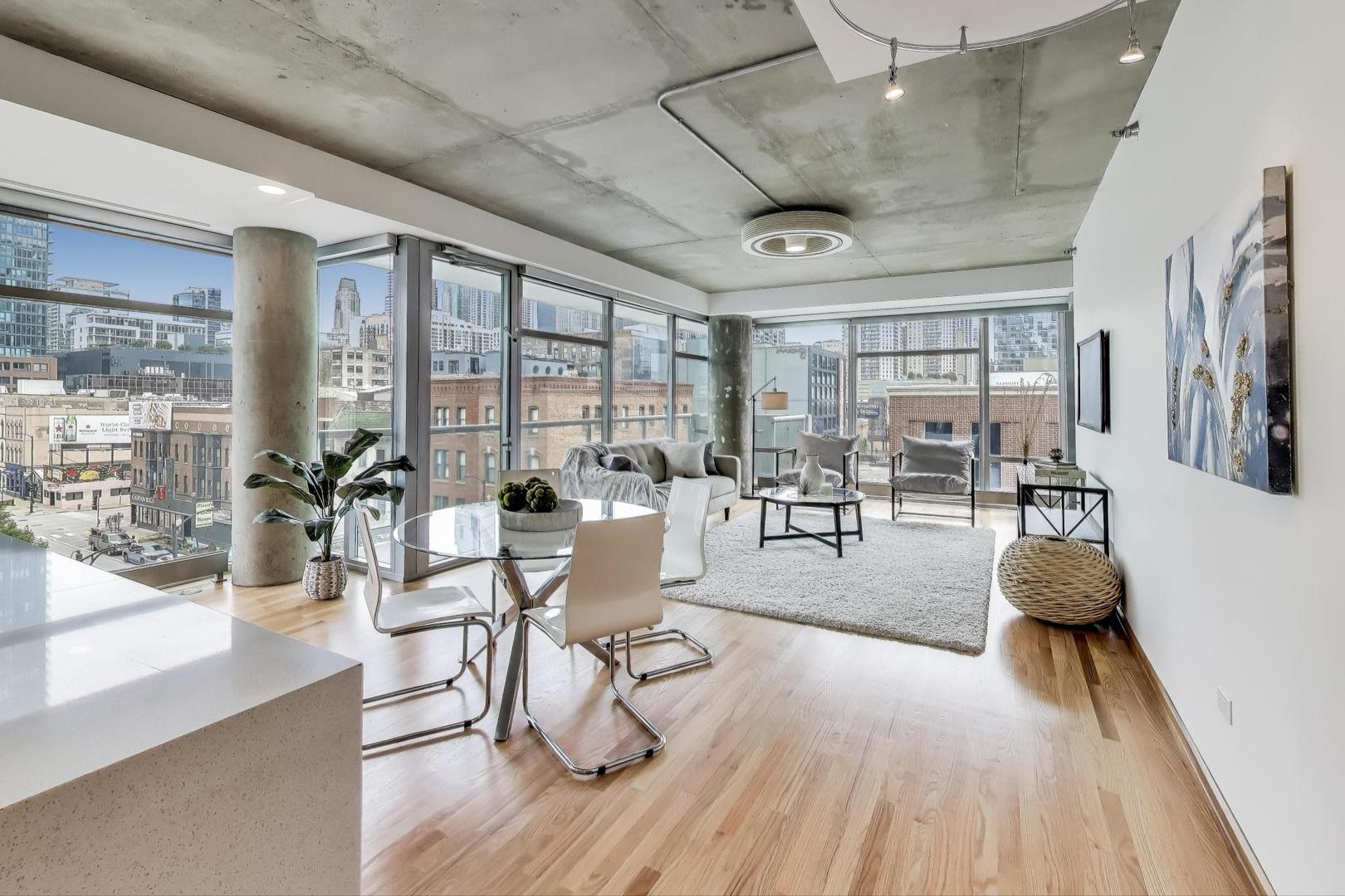 201 W Grand Avenue 501