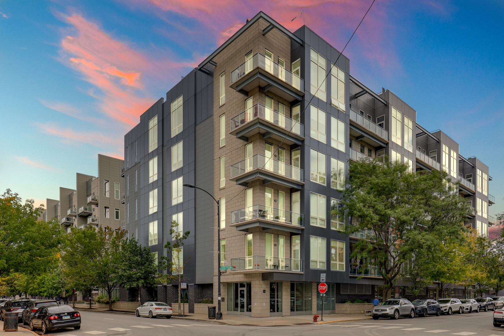 1100 W Adams Street 1