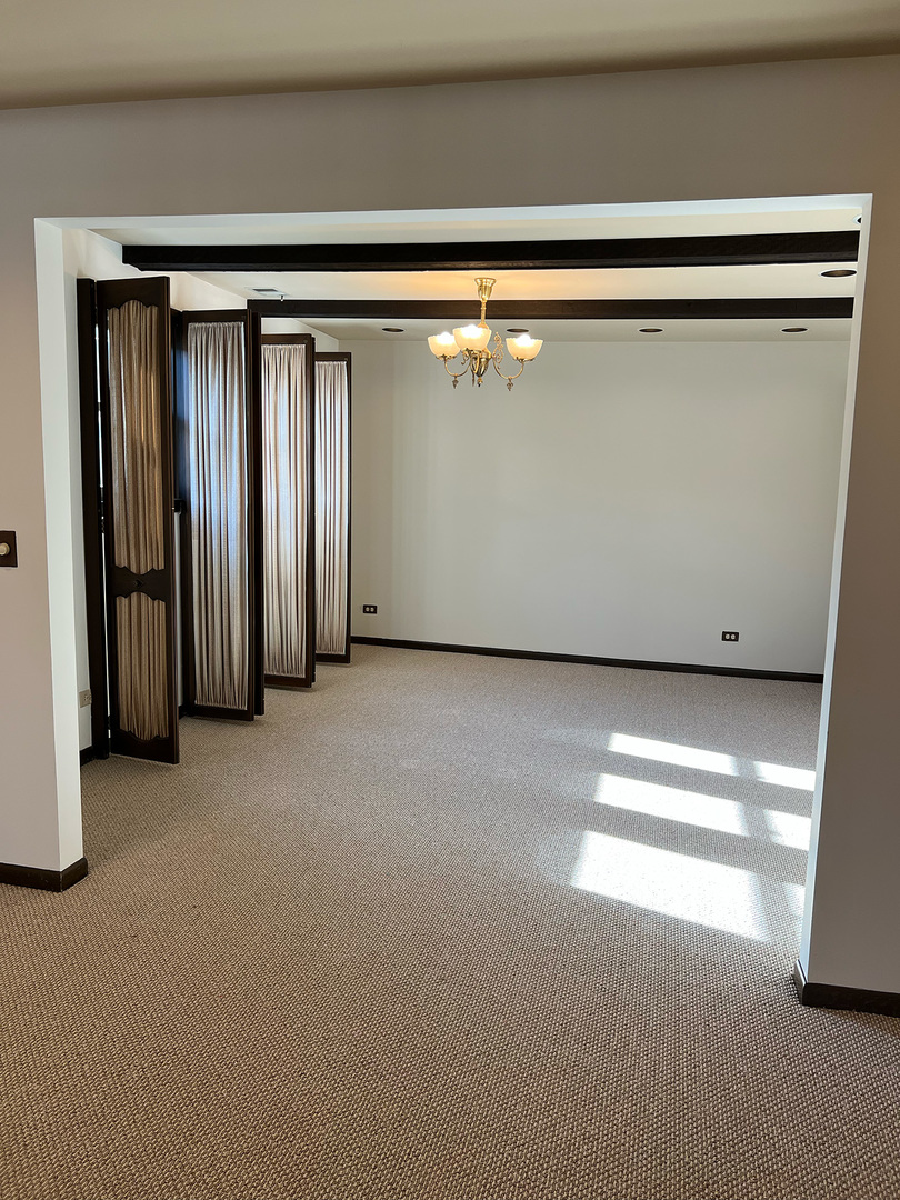 838 Michigan Avenue 4C