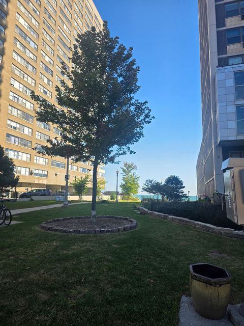 Tiny photo for 6157 N Sheridan Road #25A, Chicago, IL 60660 (MLS # 12498507)
