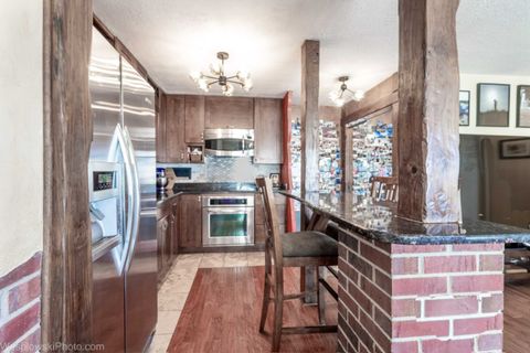 Tiny photo for 6157 N Sheridan Road #25A, Chicago, IL 60660 (MLS # 12498507)