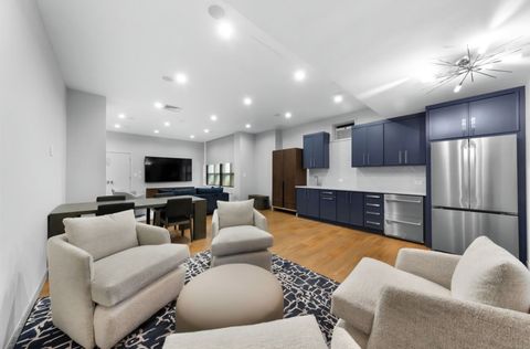 Tiny photo for 6157 N Sheridan Road #25A, Chicago, IL 60660 (MLS # 12498507)