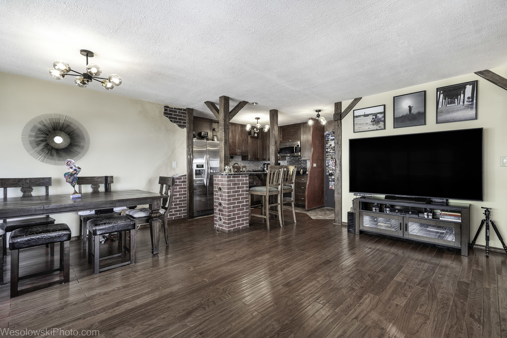 6157 N Sheridan Road 25A