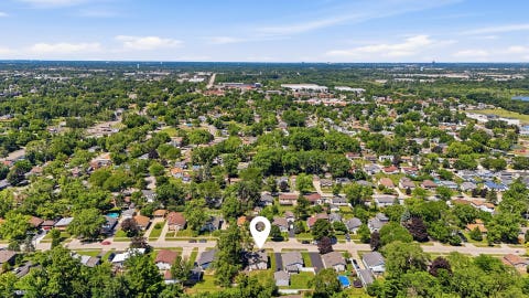 Tiny photo for 661 Easy Street, Glendale Heights, IL 60139 (MLS # 12716963)