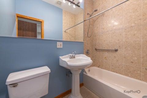 Tiny photo for 6126 S University Avenue #1, Chicago, IL 60637 (MLS # 12771208)