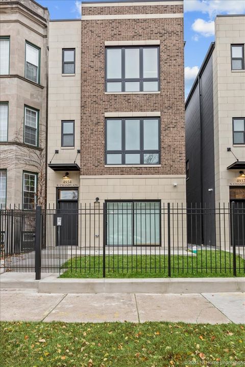 Photo of Chicago, IL 60615 (MLS # 12497807)