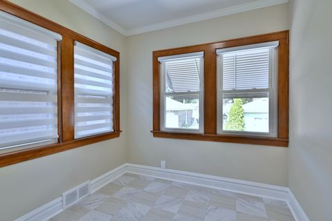 Tiny photo for 3218 SCOVILLE Avenue, Berwyn, IL 60402 (MLS # 12497143)