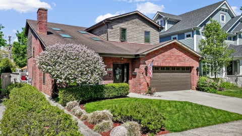 Tiny photo for 404 Grand Boulevard, Park Ridge, IL 60068 (MLS # 12647619)