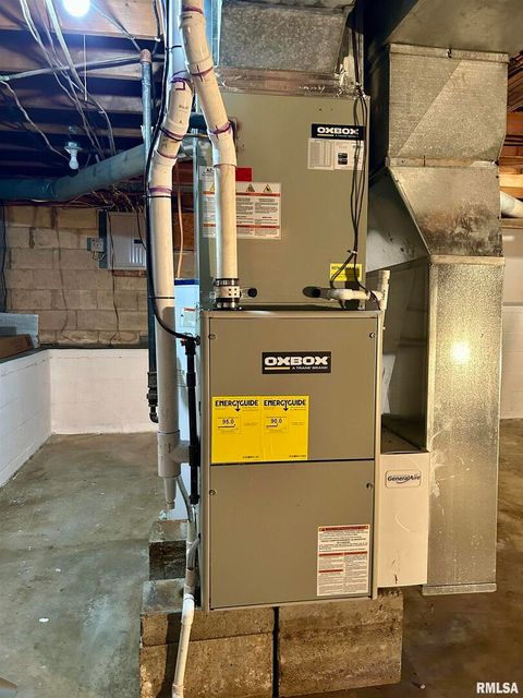 Tiny photo for 1275 E PARK Street, Carbondale, IL 62901 (MLS # EB459361)