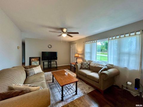 Tiny photo for 1275 E PARK Street, Carbondale, IL 62901 (MLS # EB459361)