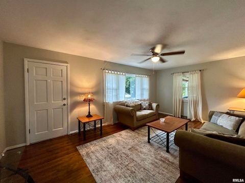 Tiny photo for 1275 E PARK Street, Carbondale, IL 62901 (MLS # EB459361)