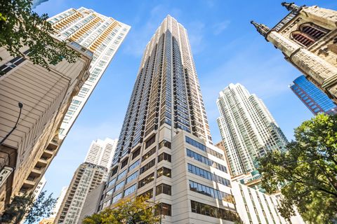 Photo of 30 E Huron Street #907, Chicago, IL 60611 (MLS # 12501637)