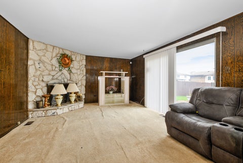 Tiny photo for 944 E 193rd Place, Glenwood, IL 60425 (MLS # 12739909)