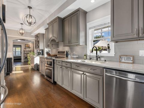 Tiny photo for 448 W Vallette Street, Elmhurst, IL 60126 (MLS # 12506789)