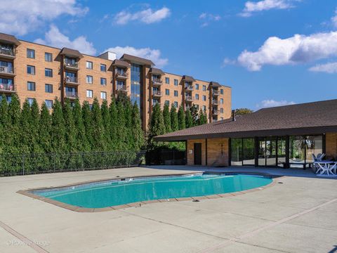 Tiny photo for 1727 W Crystal Lane #208, Mount Prospect, IL 60056 (MLS # 12529449)