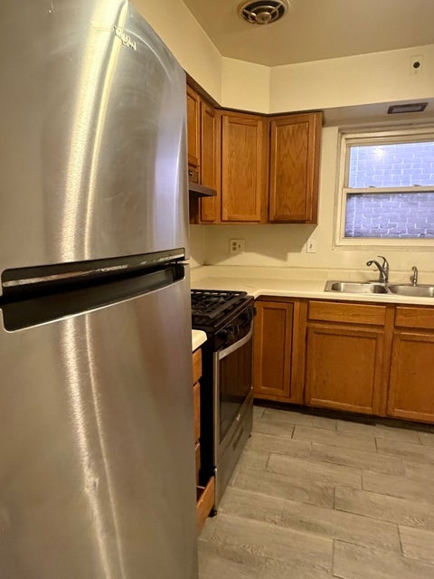 Tiny photo for 214 S Oak Park Avenue S #5, Oak Park, IL 60302 (MLS # 12636270)