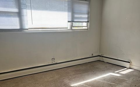 Tiny photo for 214 S Oak Park Avenue S #5, Oak Park, IL 60302 (MLS # 12636270)
