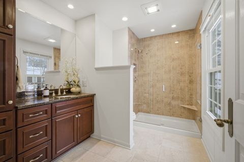 Tiny photo for 9 Court of Connecticut River Valley, Lincolnshire, IL 60069 (MLS # 12561155)