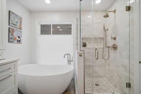 Tiny photo for 9 Court of Connecticut River Valley, Lincolnshire, IL 60069 (MLS # 12561155)