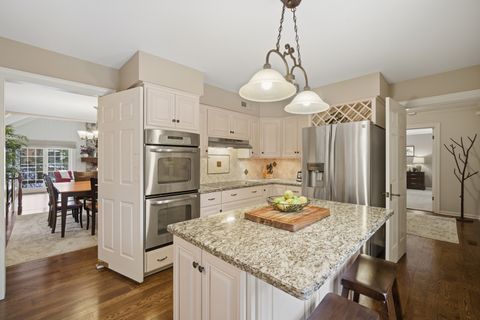 Tiny photo for 9 Court of Connecticut River Valley, Lincolnshire, IL 60069 (MLS # 12561155)