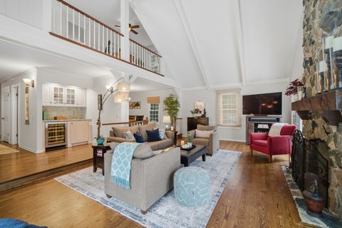 Tiny photo for 9 Court of Connecticut River Valley, Lincolnshire, IL 60069 (MLS # 12561155)