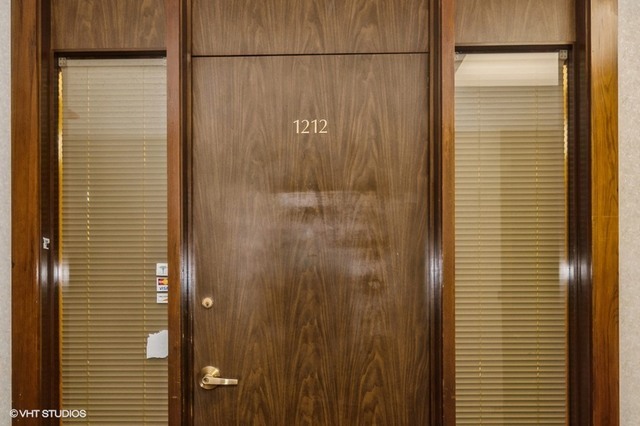 111 N Wabash Avenue 1212