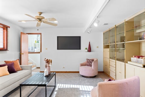 Tiny photo for 558 E Park Avenue, Elmhurst, IL 60126 (MLS # 12781395)