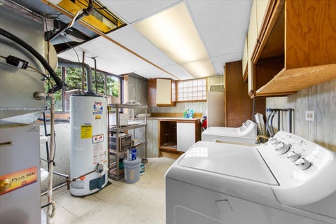 Tiny photo for 558 E Park Avenue, Elmhurst, IL 60126 (MLS # 12781395)