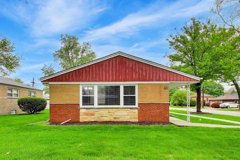 Photo of La Grange Park, IL 60526 (MLS # 12627328)