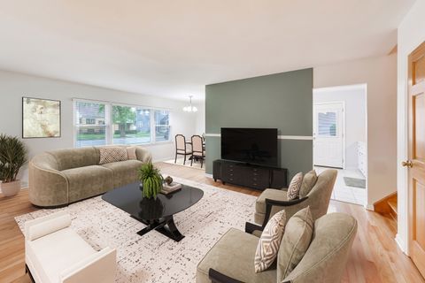 Tiny photo for 346 Kemman Avenue, La Grange Park, IL 60526 (MLS # 12627328)