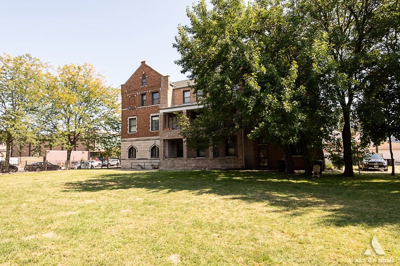 1949 W 48th Street