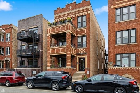 Photo of 2318 W Augusta Boulevard #1A, Chicago, IL 60622 (MLS # 12685031)