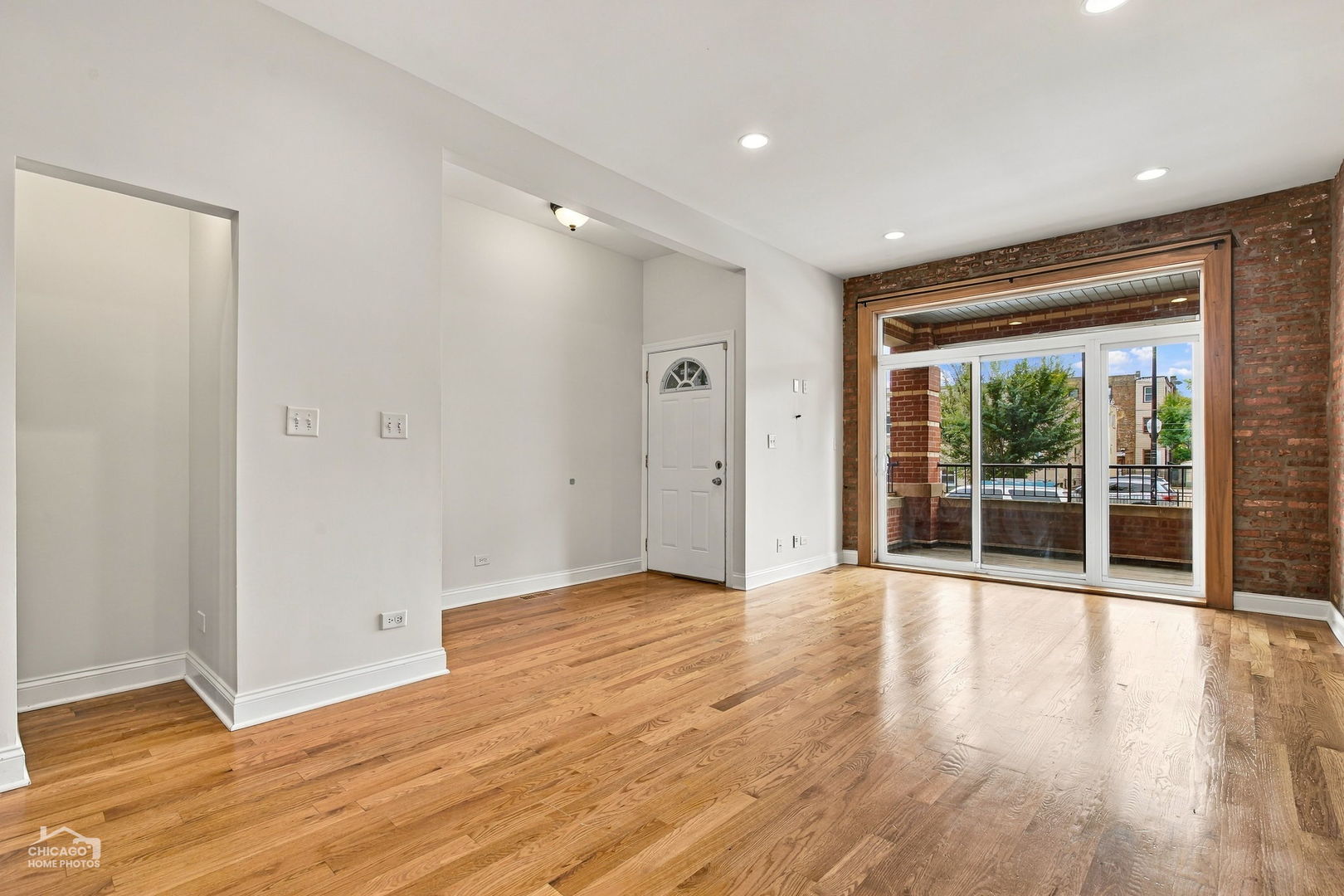 2318 W Augusta Boulevard 1A