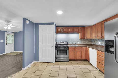 Tiny photo for 1003 S Pleasantview DR, Tuscola, IL 61953 (MLS # 12706073)