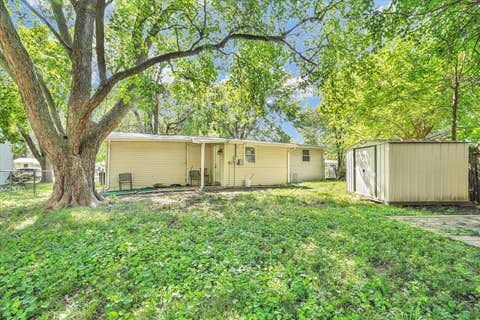 Tiny photo for 1003 S Pleasantview DR, Tuscola, IL 61953 (MLS # 12706073)