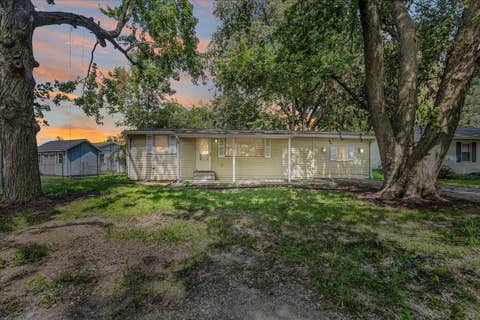 Tiny photo for 1003 S Pleasantview DR, Tuscola, IL 61953 (MLS # 12706073)