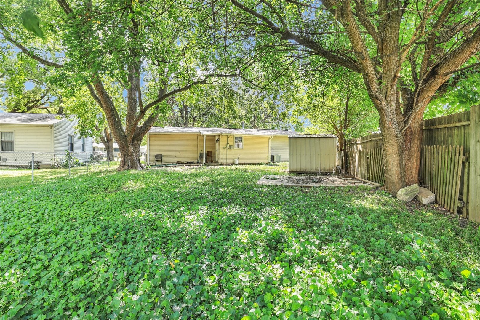 1003 S Pleasantview