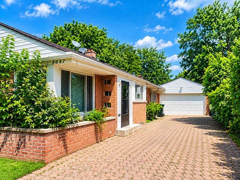 Photo of 6647 N Lawndale Avenue, Lincolnwood, IL 60712 (MLS # 12714182)
